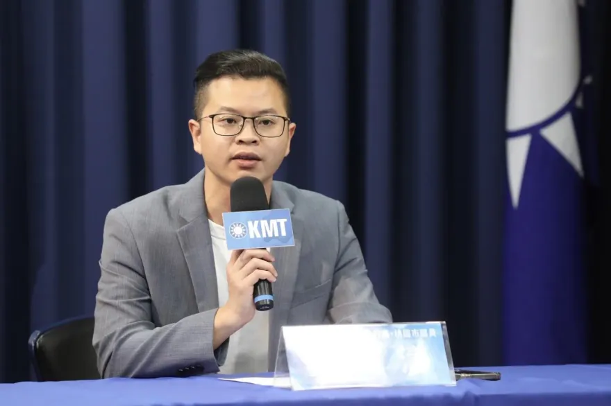 藍全台串聯貼布條　「票投民進黨就是支持陳吉仲」