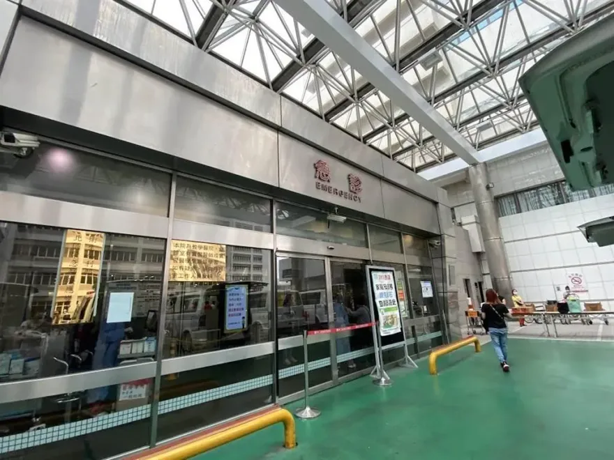 塞爆 !都是病患！林口長庚門急診暴增3成！醫揭每日20童等住院 !