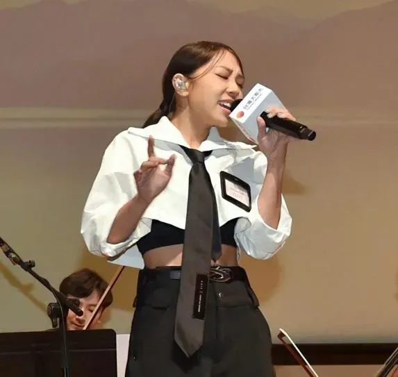 艾薇首登花火音樂會　將率75人管絃樂開唱