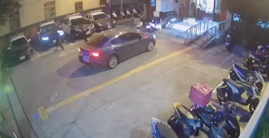 影/台中女童高燒40度...身體猛抽搐！暖警開道2分鐘火速進急診救人