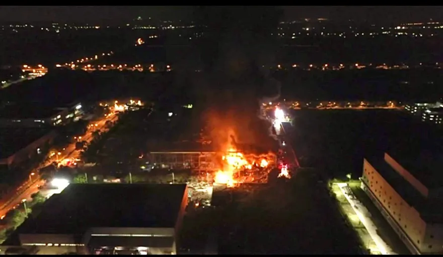 屏東高爾夫球具廠大爆炸/明揚倉庫火災一發不可收拾　董事長：疑是塵爆造成