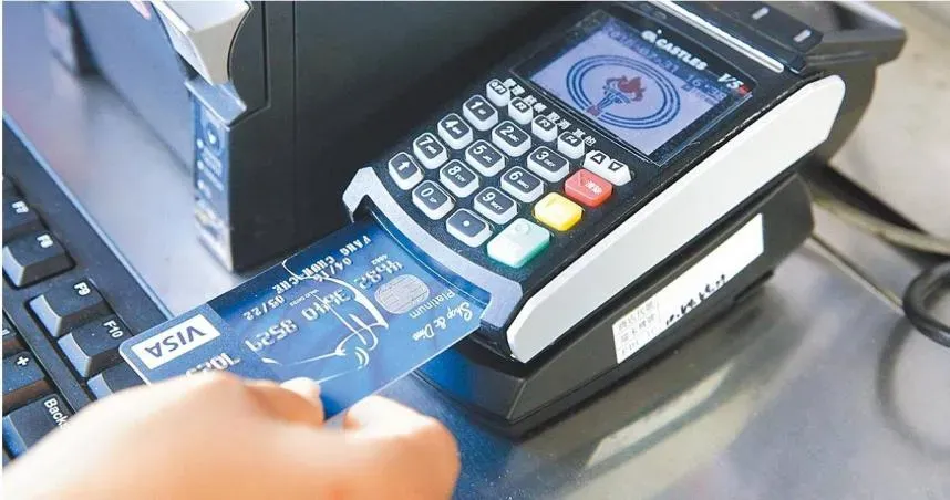 不要亂點連結網址！她手一滑瞬間被盜刷7.8萬