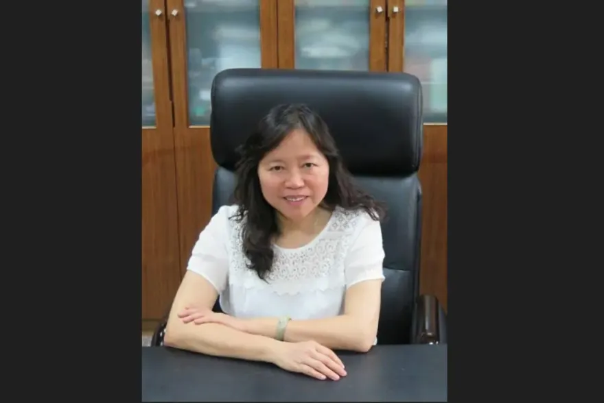 瞎扯射水爆炸　屏東消防局長許美雪遭起底「蘇嘉全老婆同學」！秘書升官路徑曝