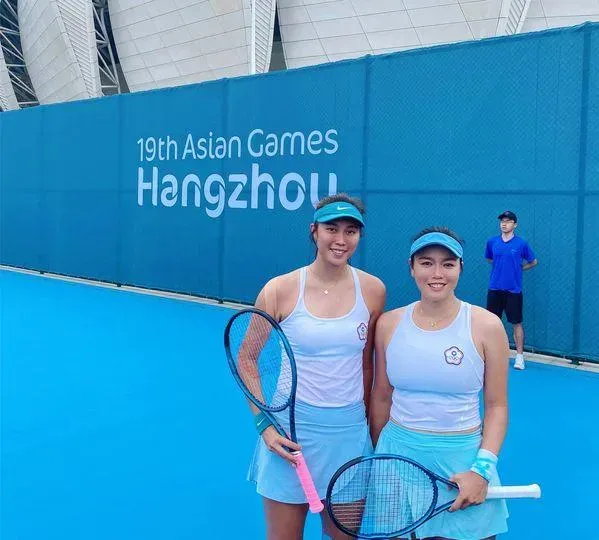 杭州亞運/詹家姊妹告捷！直落二力退香港組合　殺進4強保底銅牌