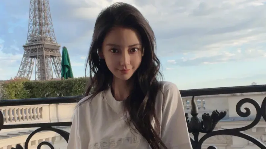 Angelababy看Lisa瘋馬秀陷爭議！疑遭「封殺流程」慘被陸網抵制