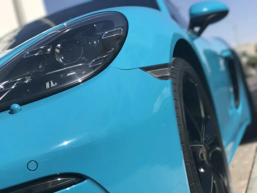 賣朋友車還債？桃園男網拍保時捷秒賺253萬　判4月