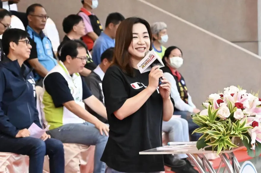 海軍大秘寶不是馬文君而是「他」？媒體人曝國造潛艦內幕轟：民進黨太下流