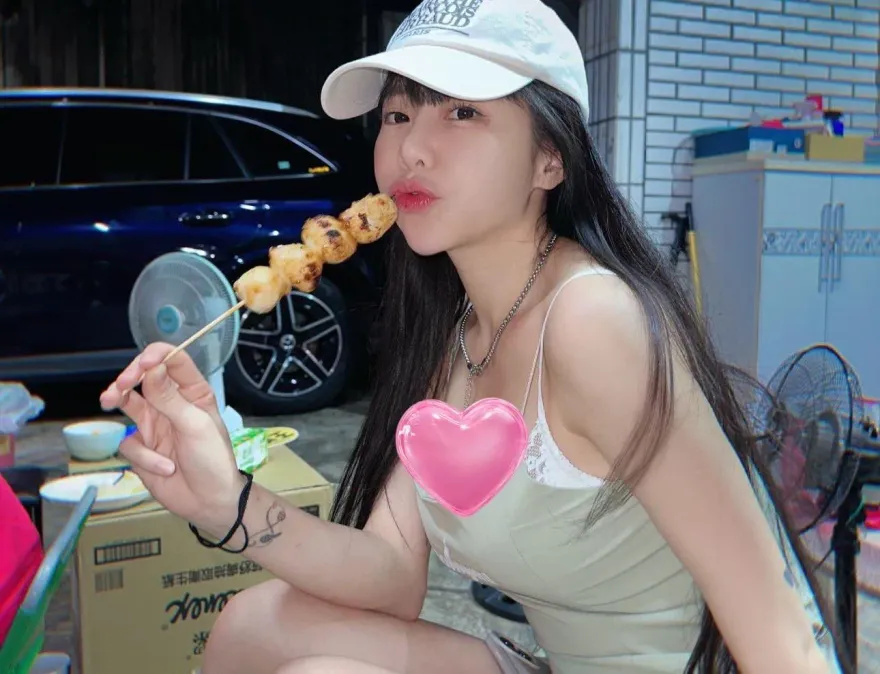 中秋節這樣烤會變夏至啦！超凶啦啦隊長董梓甯「UU蕾絲」照男粉都瘋了