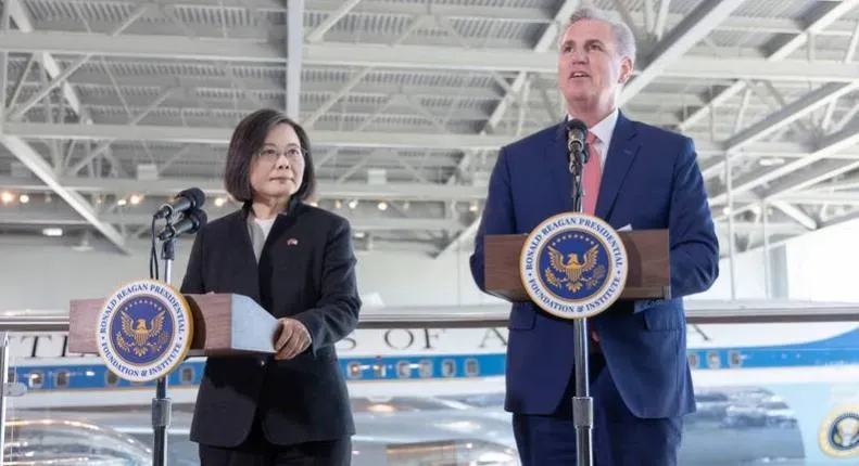 麥卡錫成美國史上首位被罷免下台議長！4月才舉行「蔡麥會」