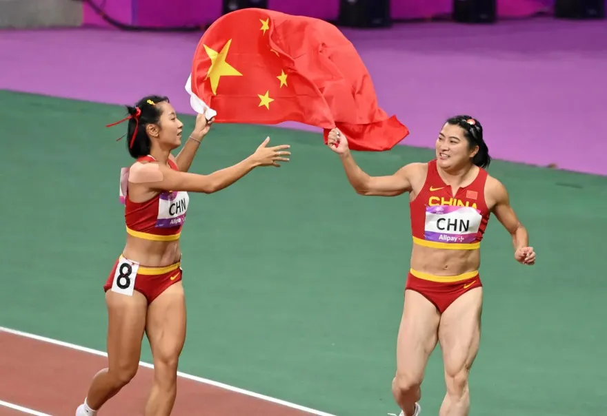 真「金剛芭比」？大陸女選手超狂大腿肌爆紅　網：「就是她拉開差距！」