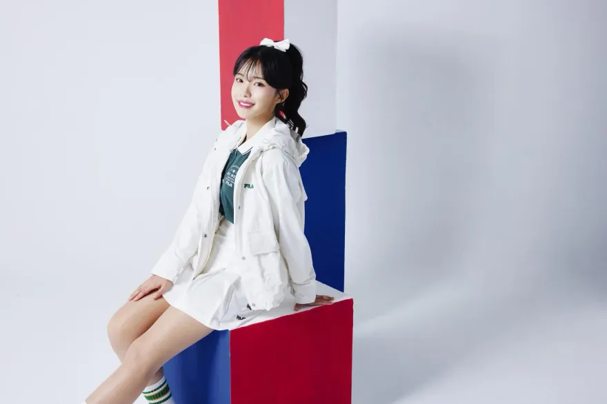 啦啦隊女神李多慧首登台灣雜誌封面！「甜笑放電」曝台韓男性魅力差異