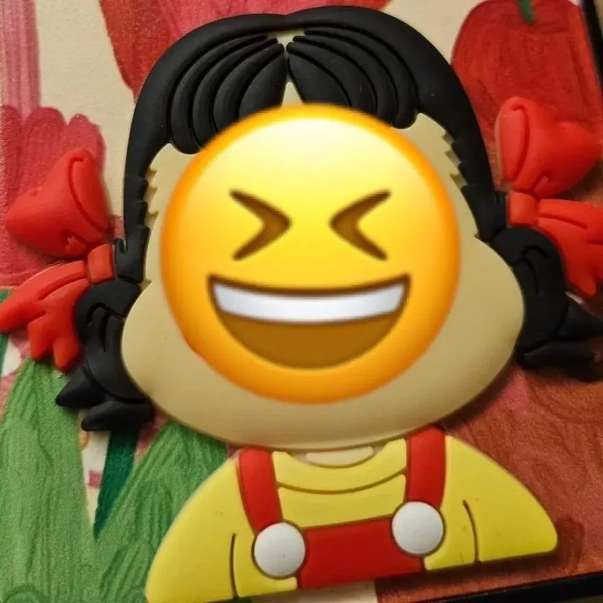 嚇爆！他買不二家牛奶妹手機殼變異「脫窗妹」　網友賀：恭喜買到隱藏版