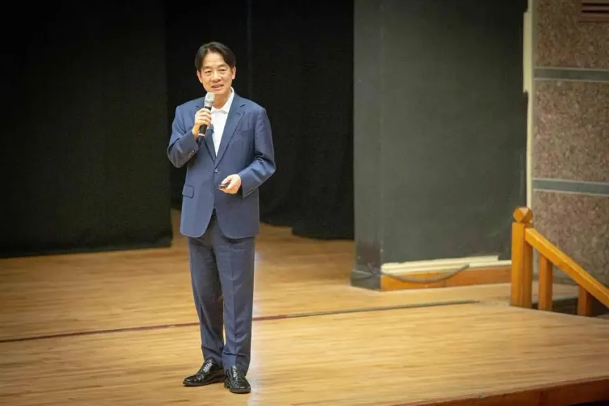 女學生問賴清德「民進黨貪腐」遭肉搜炎上　中山大學回應了