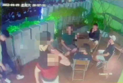 影/噁爆！跟樓下火鍋店不合　北市惡鄰長期傾洩「糞水瀑布」才賠9千