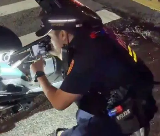 影/新北改裝猴被抓拿手機對錄！警嗆「我有肖像權」　網兩方戰翻