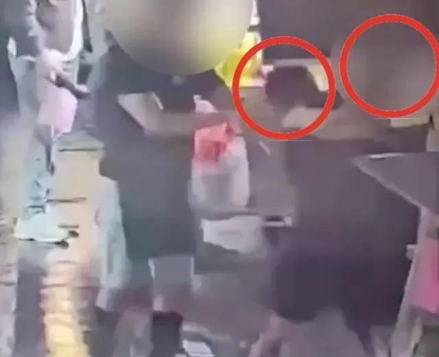 影/攤販兄弟網內互打！公館夜市「為排隊方式」起衝突　雙方掛彩擦挫傷