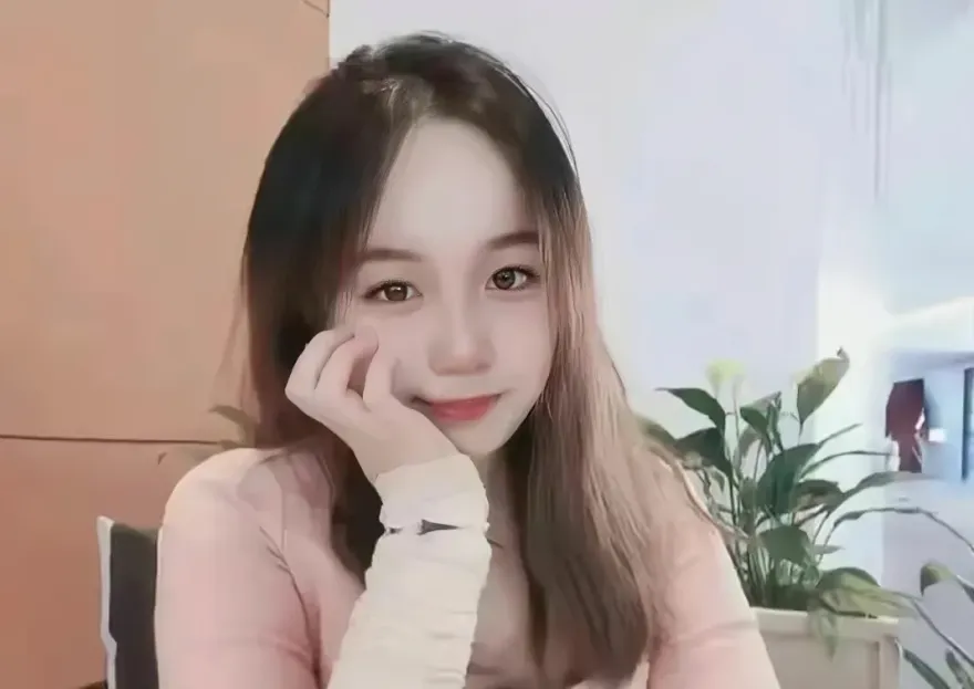 女網友「北極鯰魚」高調炫富「家中存款9位數」　害爺爺被查出涉貪「開除黨籍」