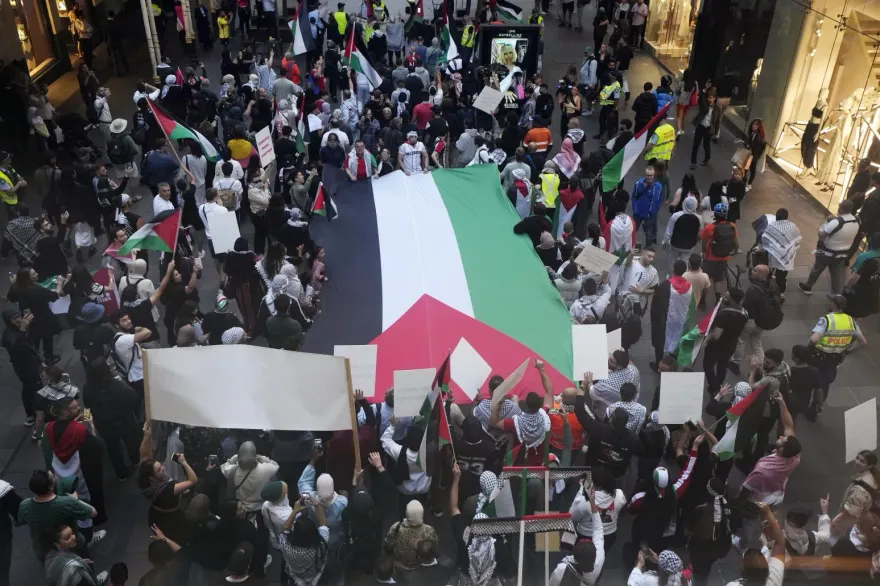 影/以巴開戰/與政府不同調！西方街頭現挺巴浪潮　哈佛學生團體：以國要負全責