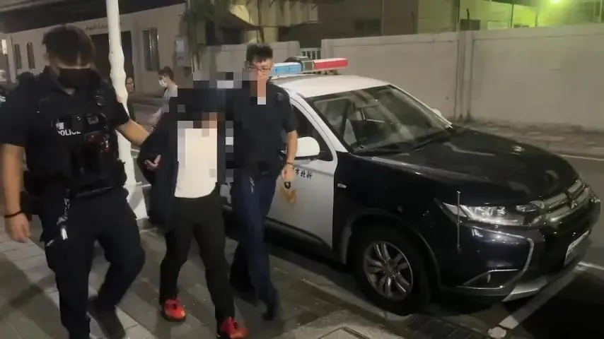 「不會說謝謝喔」！三重男包包藏20cm軍刀　4刀刺死鄰居