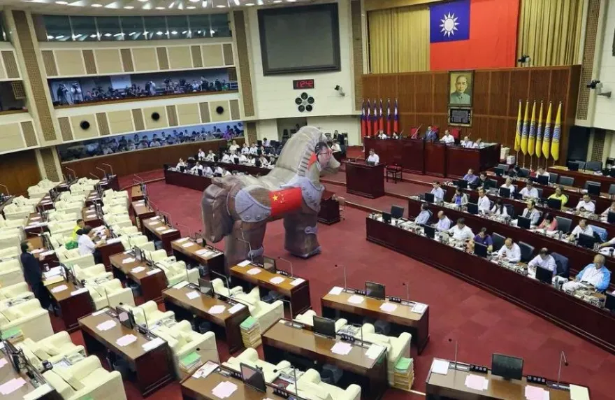 王世堅盤點跟柯文哲的那些年！巨型木馬榮登「六大禮物之首」