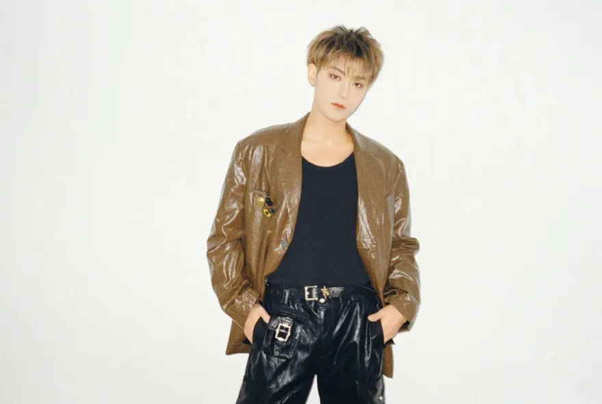 昔拒認愛徐藝洋！黃子韜遭爆同緋聞女友遊南韓　夜店大螢幕秀1句話告白