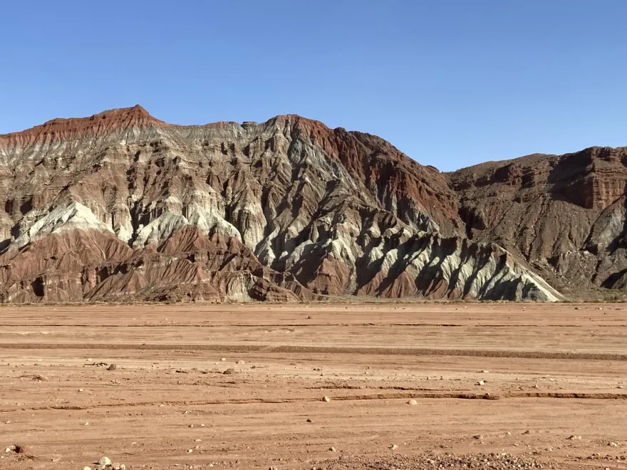 唐僧取經從這過！天山托木爾大峽谷「活的地質博物館」 藏白堊紀海鹽「可供全球人吃200年」
