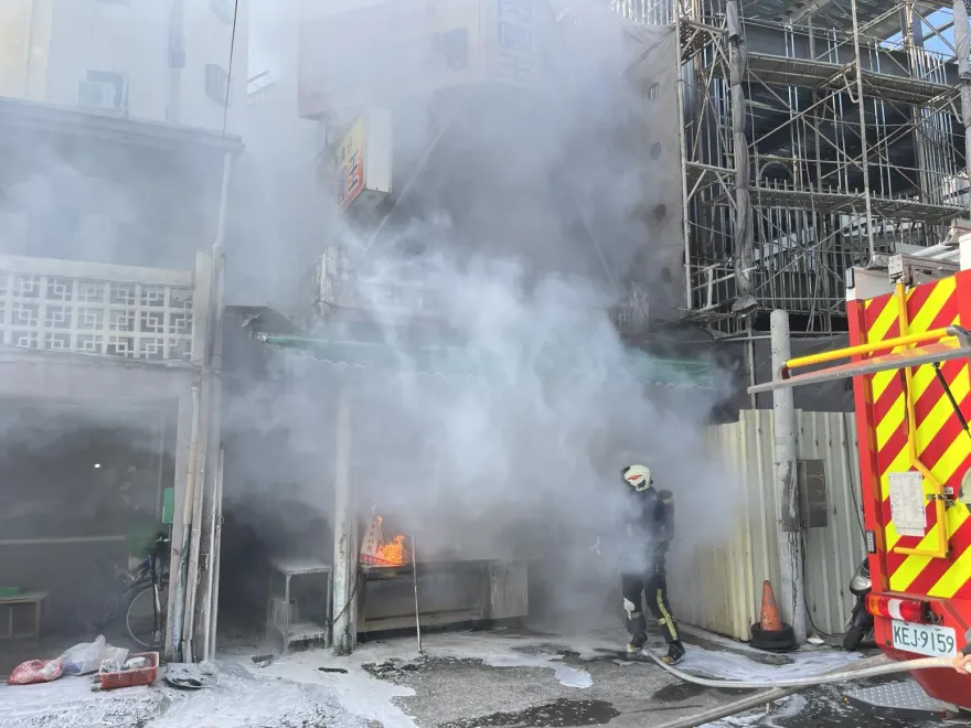 快訊/彰化90年肉圓老店驚爆火警！濃煙竄天員工急逃　肉圓剛炸好全變泡沫
