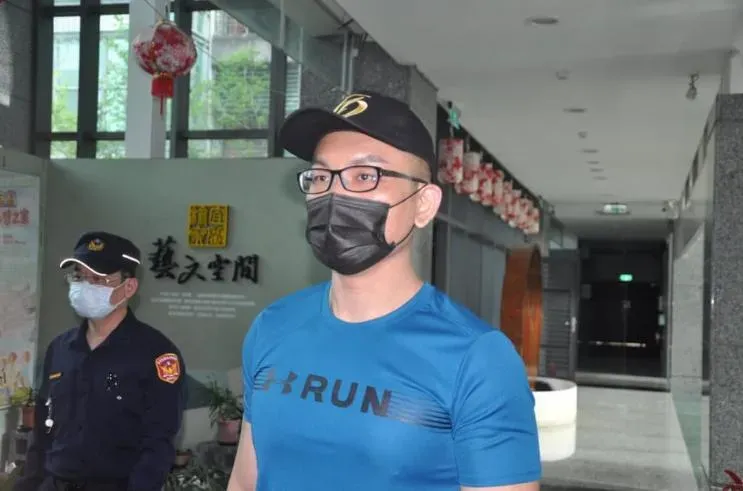 童仲彥詐領助理費5萬餘元入監 獲准假釋出獄