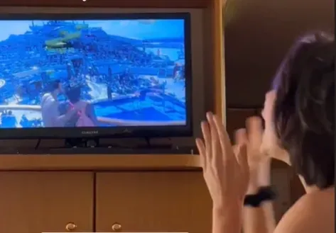 甜蜜出遊變抓猴之旅！遊輪「實況轉播」男友纏辣妹　她尖叫：不敢相信！