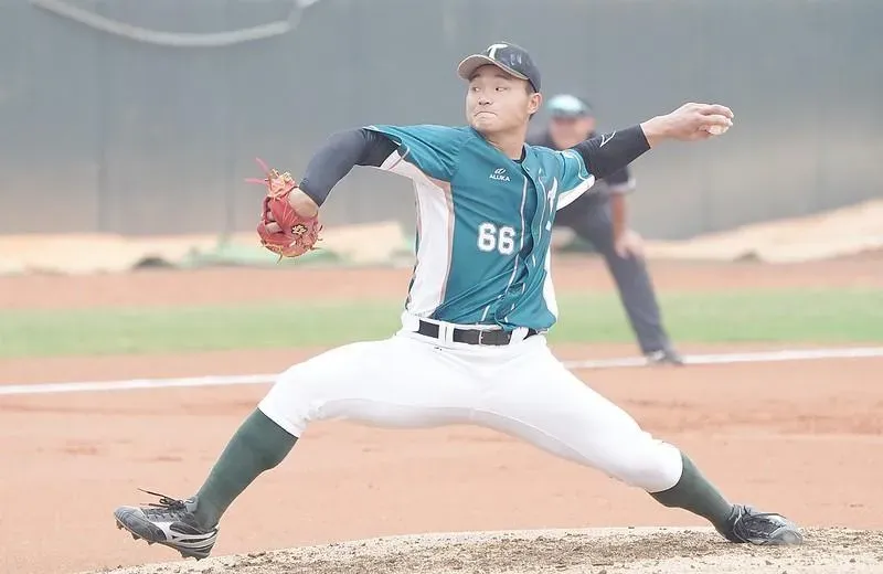 洪一中、陳金鋒「師徒對決」！台鋼雄鷹3：2逆轉富邦　二軍爭冠搶下開門紅