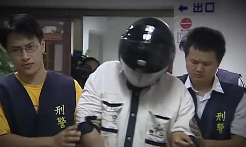 板橋女童姦殺藏屍案2/警搜床下行李箱驚見女屍　赤裸少女死狀令人痛心