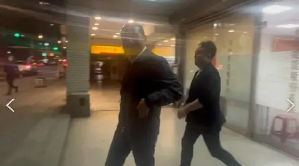 直擊三巨頭密會！侯友宜、柯文哲、朱立倫深夜北市景美見面談53分鐘