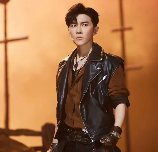 恭喜升格人夫！39歲唐禹哲錄節目「無預警求婚」　小13歲女友答應了