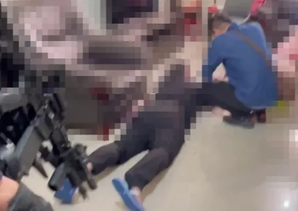 影/攻堅逮人片！勾結詐團蹲點摩鐵偷拍勒索百萬　三重洩密警等5人被羈押