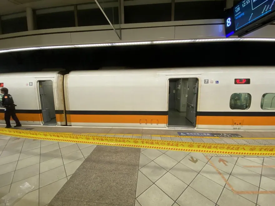 快訊/被疑爆裂物！高鐵廁所出現「不明紙盒」停駛　內容物揭曉