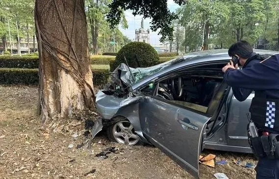 快訊/詭異驟停1分鐘！高雄女上午才因「頭部創傷」送醫…下午自撞路樹受困命危