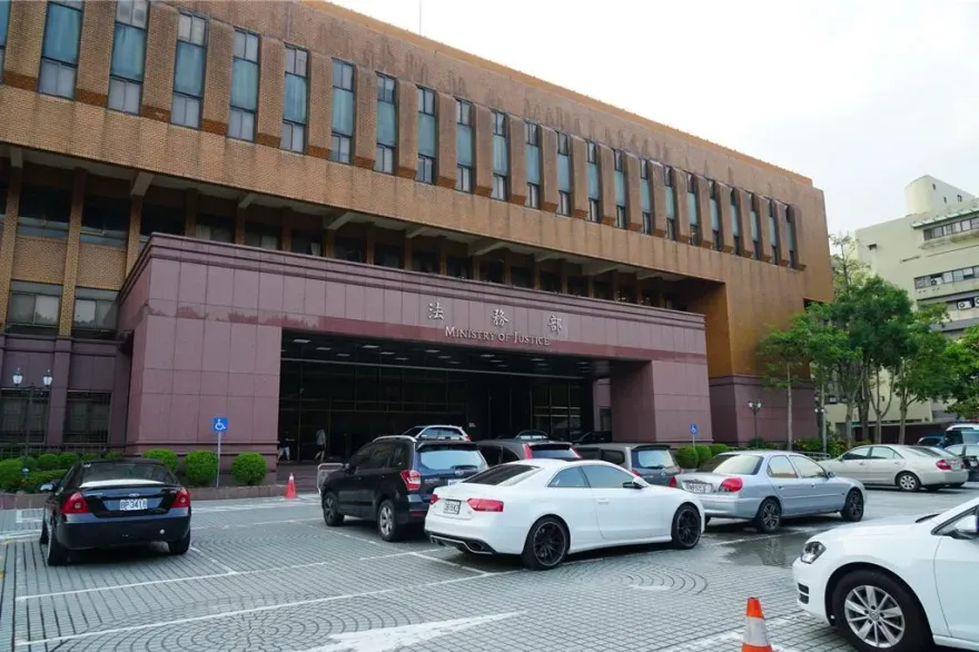 歷任4位法務部長 　法務部政次陳明堂請辭獲准