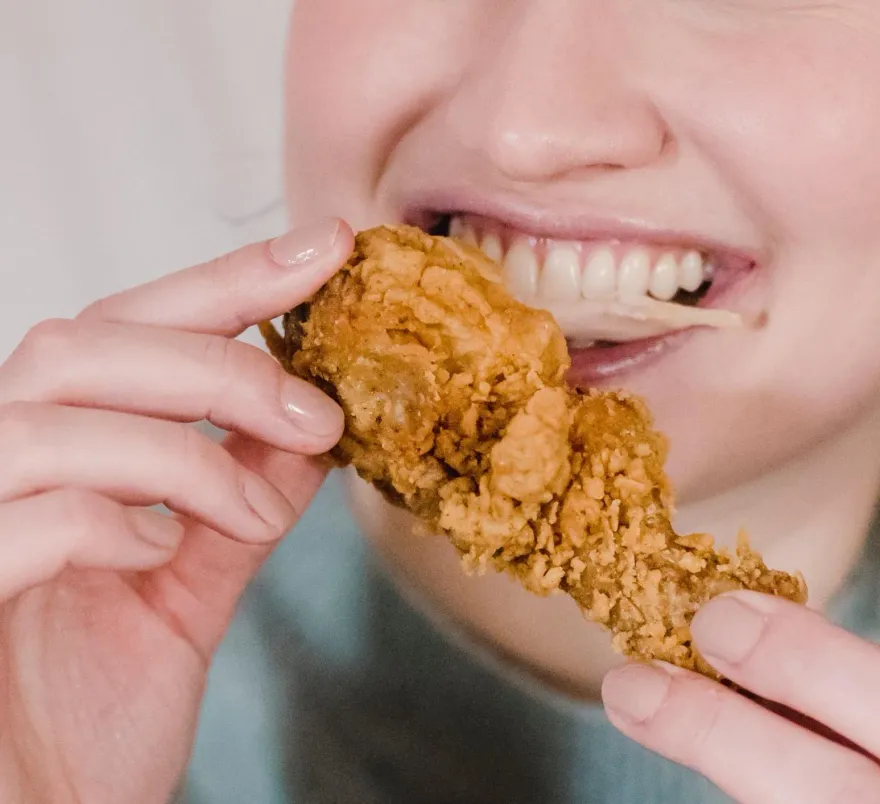 26歲胖男「餐餐有炸物」三高超標！手無力就醫竟腦中風