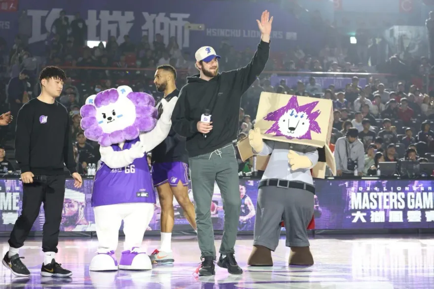 無緣對決卡森斯沒感到太可惜　阿提諾：我生涯跟很多NBA資歷的對抗過