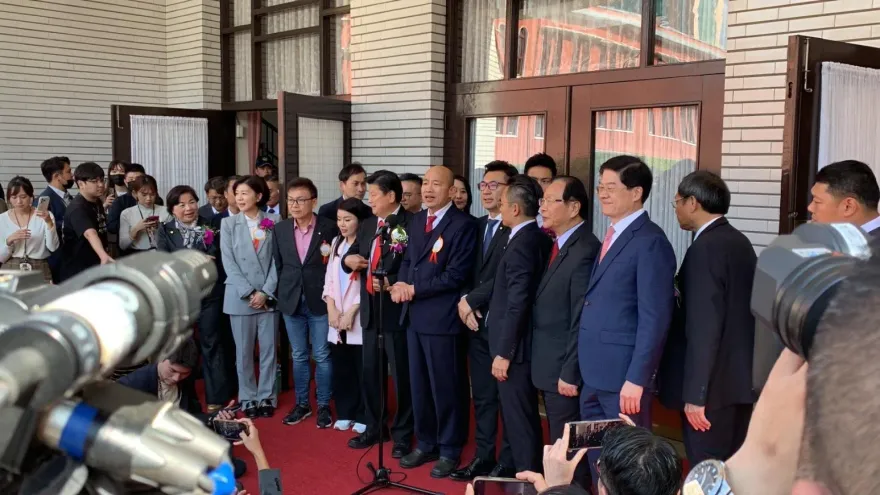 影/韓國瑜當選立法院長「願讓游錫堃繼續用官邸」：要創造讓人民幸福的國會