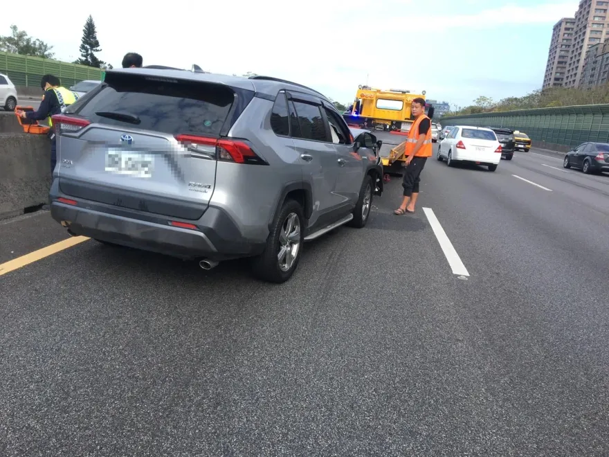 張善政國道車禍！高齡駕駛上路反應速度會下降　連聊天都可能有危險