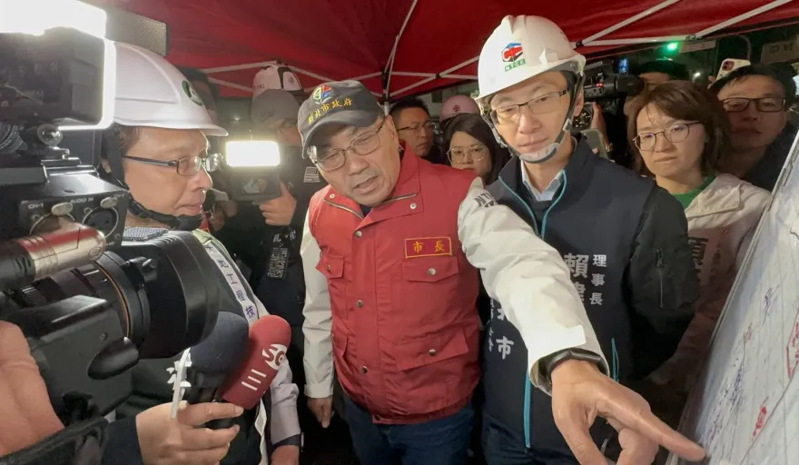緊急安置44位受災戶！侯友宜抵現場說重話「建設公司立即勒令停工」