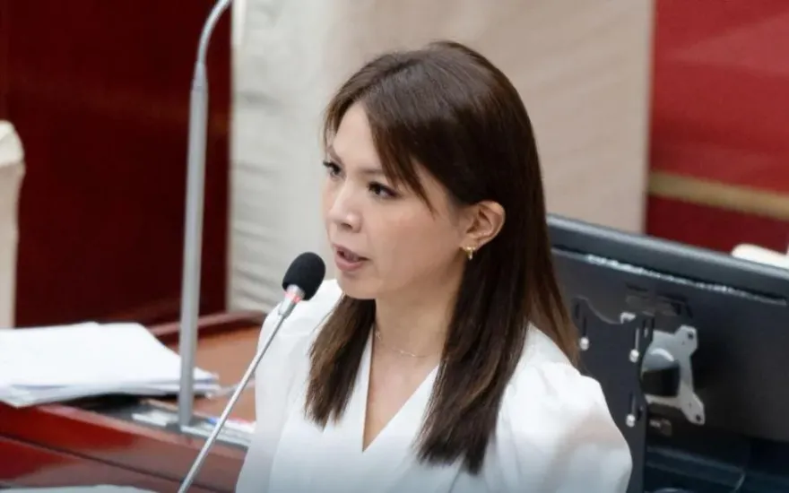 快訊/美女議員鍾沛君平安產子！丈夫陳布朗：兒子以後來餐廳打工