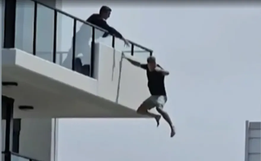 驚！毒蟲為甩開警察追捕　從5樓陽台跳下狂奔脫身