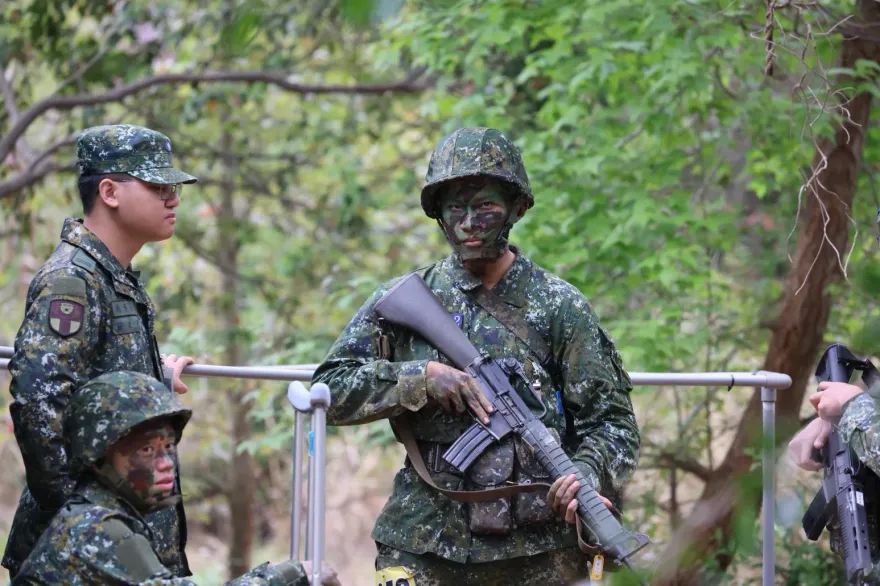 他入伍2個月從直男變身「戰場殺手」:對核生化毒氣印象深刻