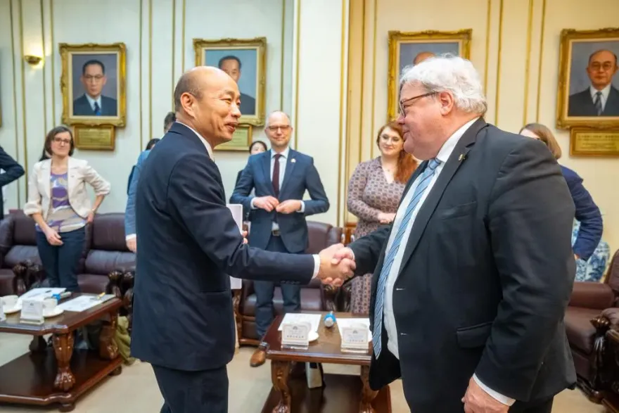 外賓當面告「御狀」竟是因柯文哲這句話！韓國瑜表情曝光