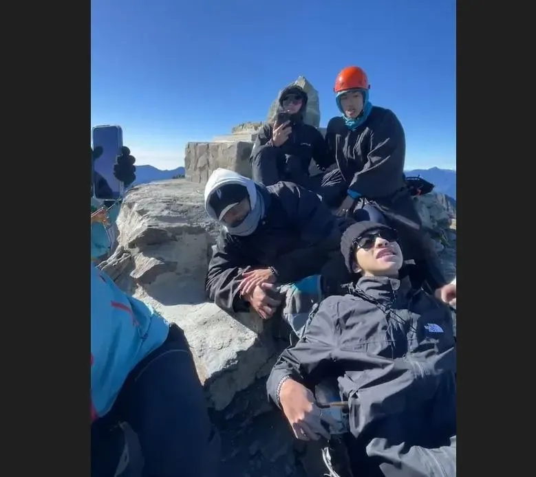 7.2強震撼全台/影/玉山攻頂竟遇強震　遊客趴地狂呼：我要嚇死了