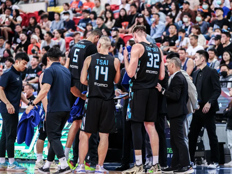 3連霸勇士季後賽拉警報！41歲林志傑拚老命　今夏恐掀搶人戰