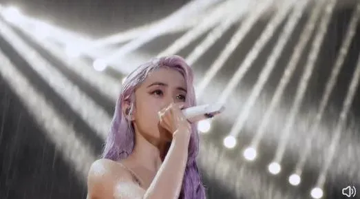 蔡依林演唱會遇暴雨　全身濕透繼續唱