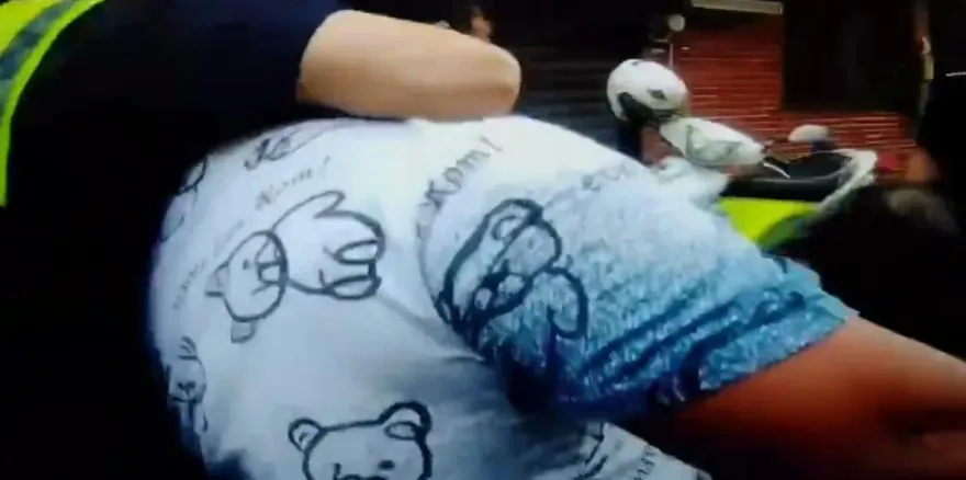 快訊/吃熊心豹子膽？酒駕男不滿交管持石攻擊　員警手腕擦挫傷